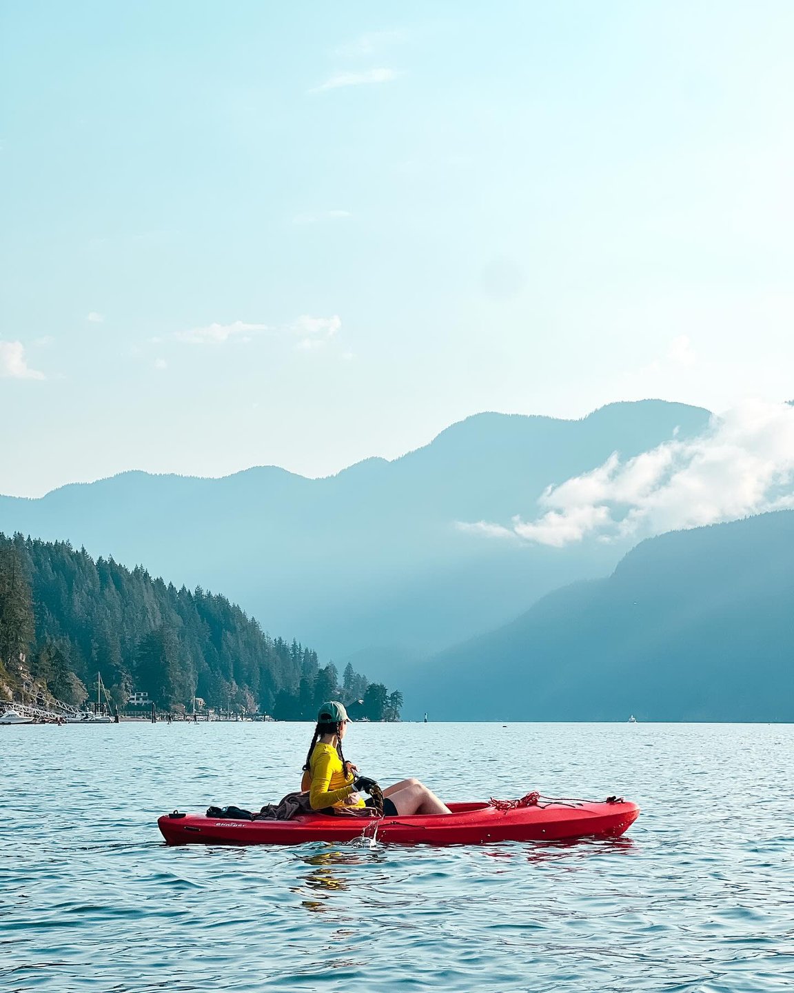 kayaking the north shore of Vancouver